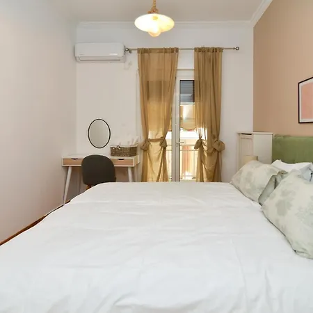 Stylish Next To Acropolis, Metro Stop Fix Apartment *