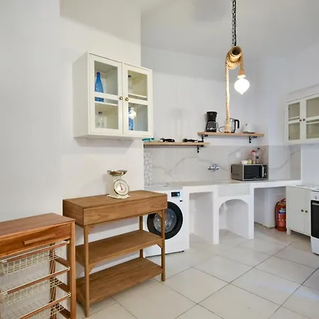 Stylish Next To Acropolis, Metro Stop Fix
